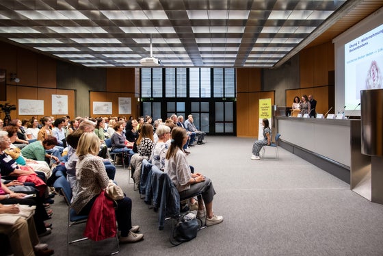 Praktische Übungen während der Veranstaltung (Foto: Ivo Corrà)