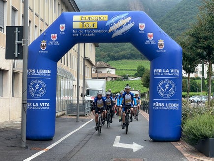 Zieleinfahrt beim Krankenhaus Bozen (Foto GNews)