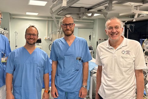 (v.l.) Dr. Patrick Engl, Dr. Matthias Unterhuber, Dr. Luca Donazzan, Primar Dr. Rainer Oberhollenzer