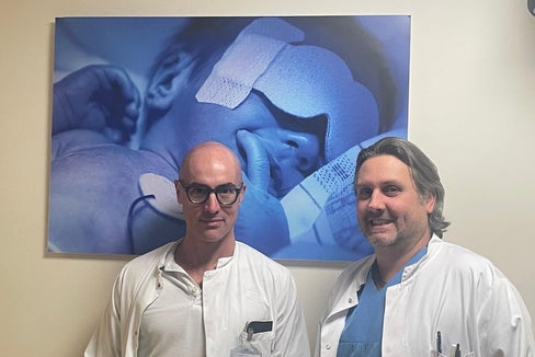 Kinderchirurg Dr. Michele Corroppolo (li) und Primar Dr. Alex Staffler (Foto: Sabes)