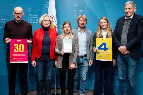 Rufen zum einmonatigen Alkoholverzicht auf: Günther Burger, Bettina Meraner, Stephanie Dissertorri, Peter Kohler, Magdalena Platzer, Josef Widmann (v.l.)