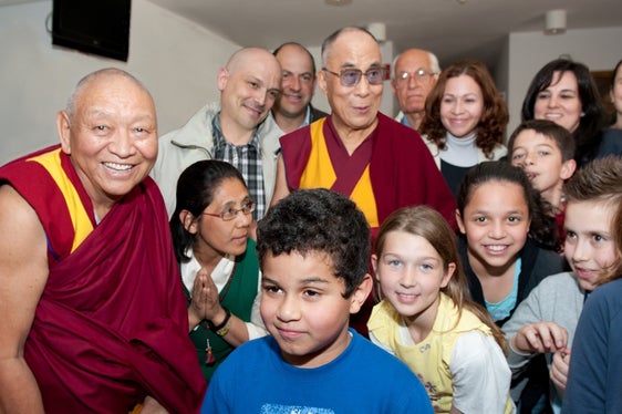 Fanni Canelles mit dem Dalai Lama