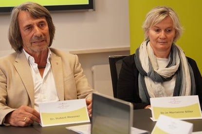 Landesrat Hubert Messner und Pflegedirektorin Marianne Siller