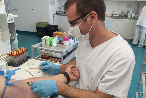 Gute besuchte Hepatitis-C-Screening-Days (im Bild die Blutabnahme im Krankenhaus Meran)