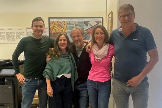 Katuscia Cavazzana (2. von links) im Kreise ihrer Kolleginnen und Kollegen