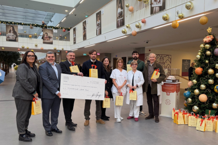 Der Baum der Wünsche: Es weihnachtet im Krankenhaus Bozen (Foto: Sabes\ChT)