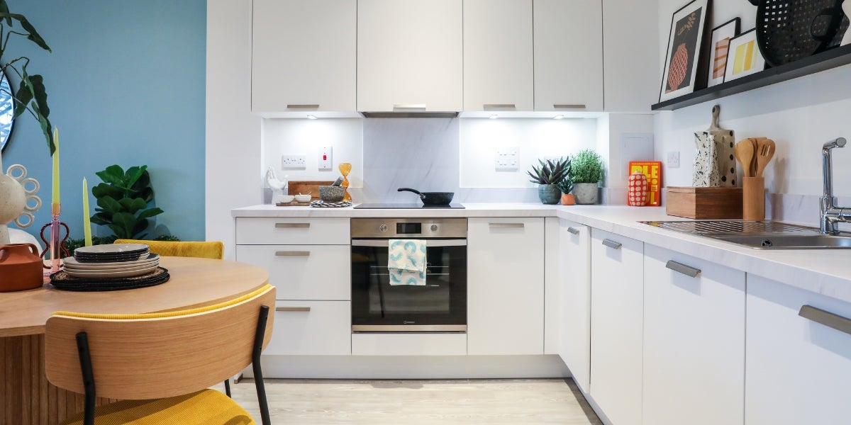 Edgeware Parade kitchen-dining