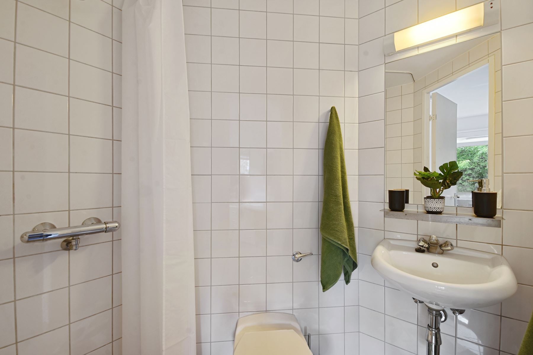 En-suite bathroom