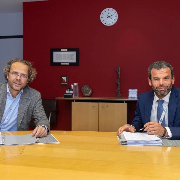 Reinout Schellekens (links), apotheker en directeur Apotheek A15, en András Vermes (rechts), ziekenhuisapotheker & afdelingshoofd van de apotheek van het UMC Utrecht