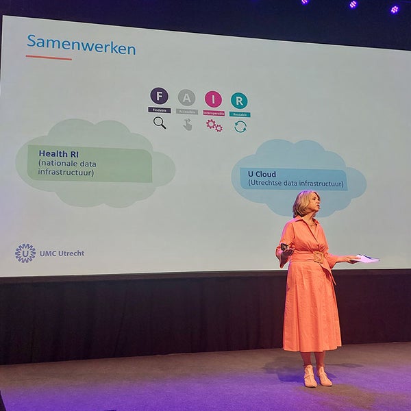 Bestuursvoorzitter Margriet Schneider UMC Utrecht keynote speaker tijdens Zorg & ICT event