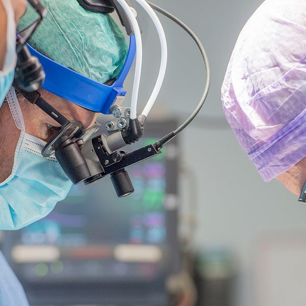 Dokter tijdens hartoperatie