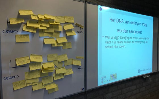 Tijdens het Embryolab geven de leerlingen ook hun mening over stellingen die gaan over embryonaal onderzoek.