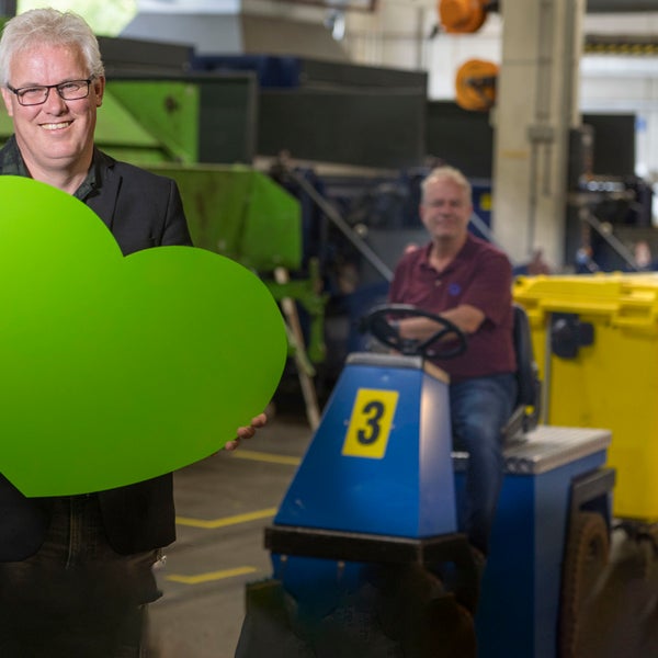 Edwin van Stralen met een groot groen hart.