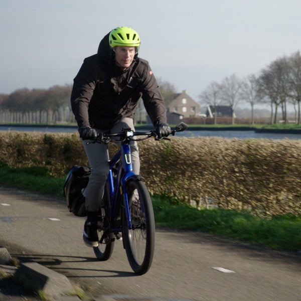 Fietser op e-bike