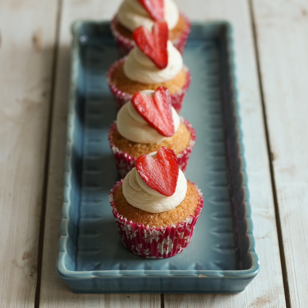 1-Strawberry-and-cream-cupcakes-WEB.jpg