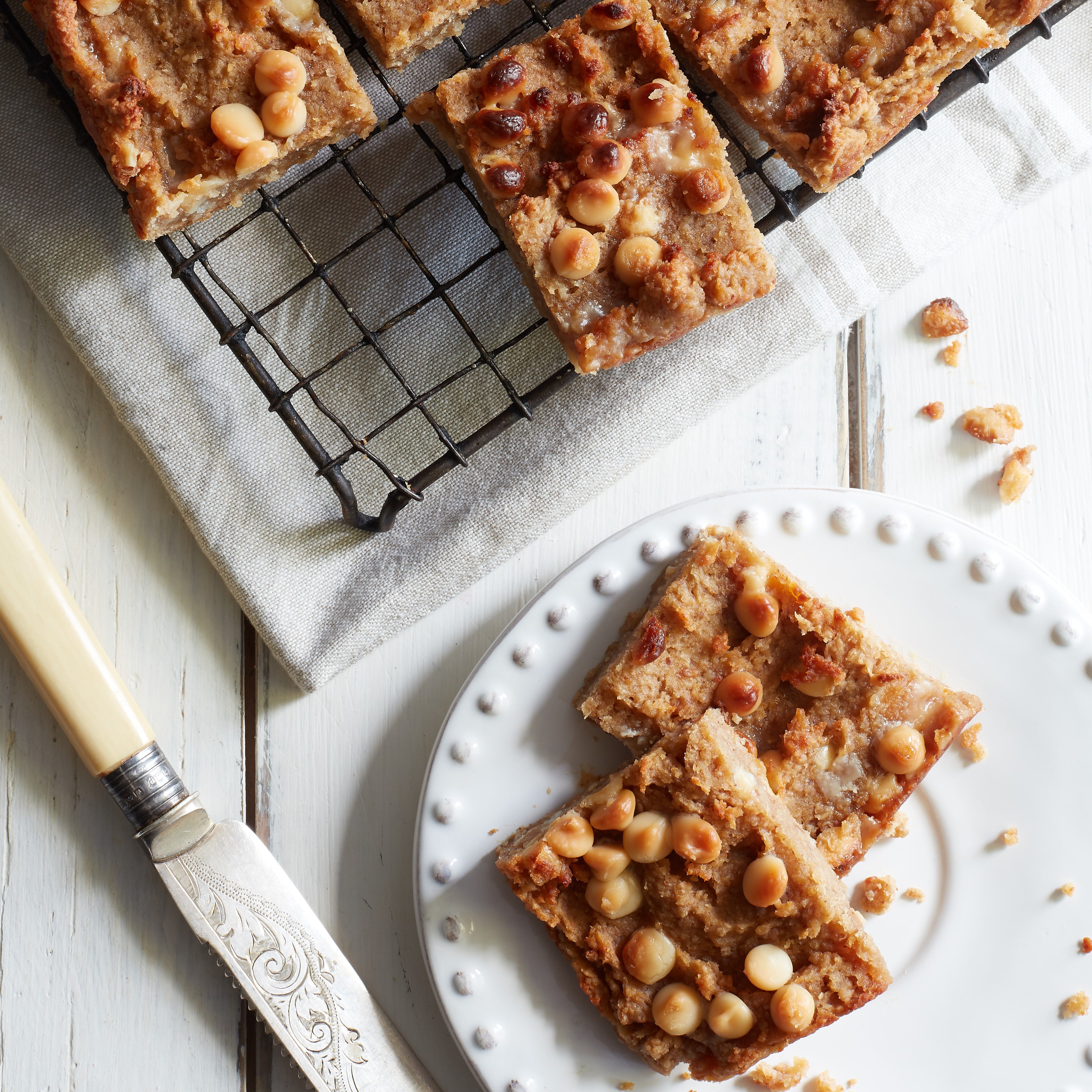 Truvia-White-Chocolate-Blondies_SQUARE.jpg