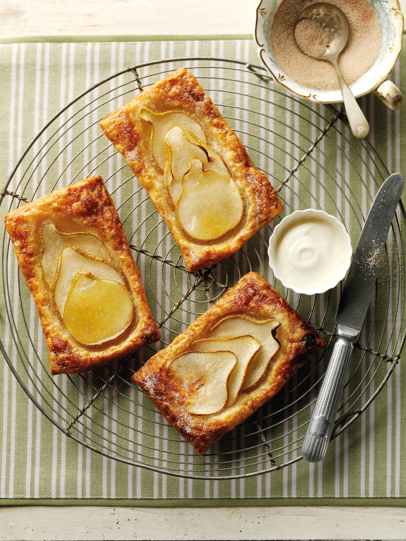 Pear, Vanilla & Cinnamon Puffs