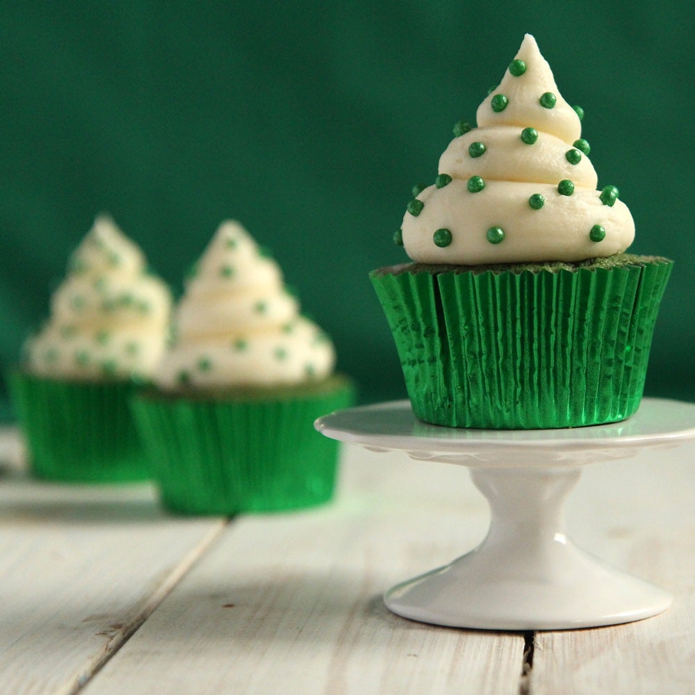 1-Green-velvet-cupcakes-web.jpg