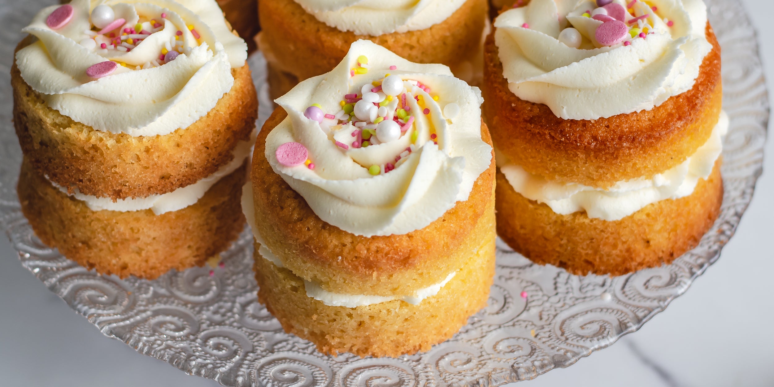 Mini Lemon Cakes