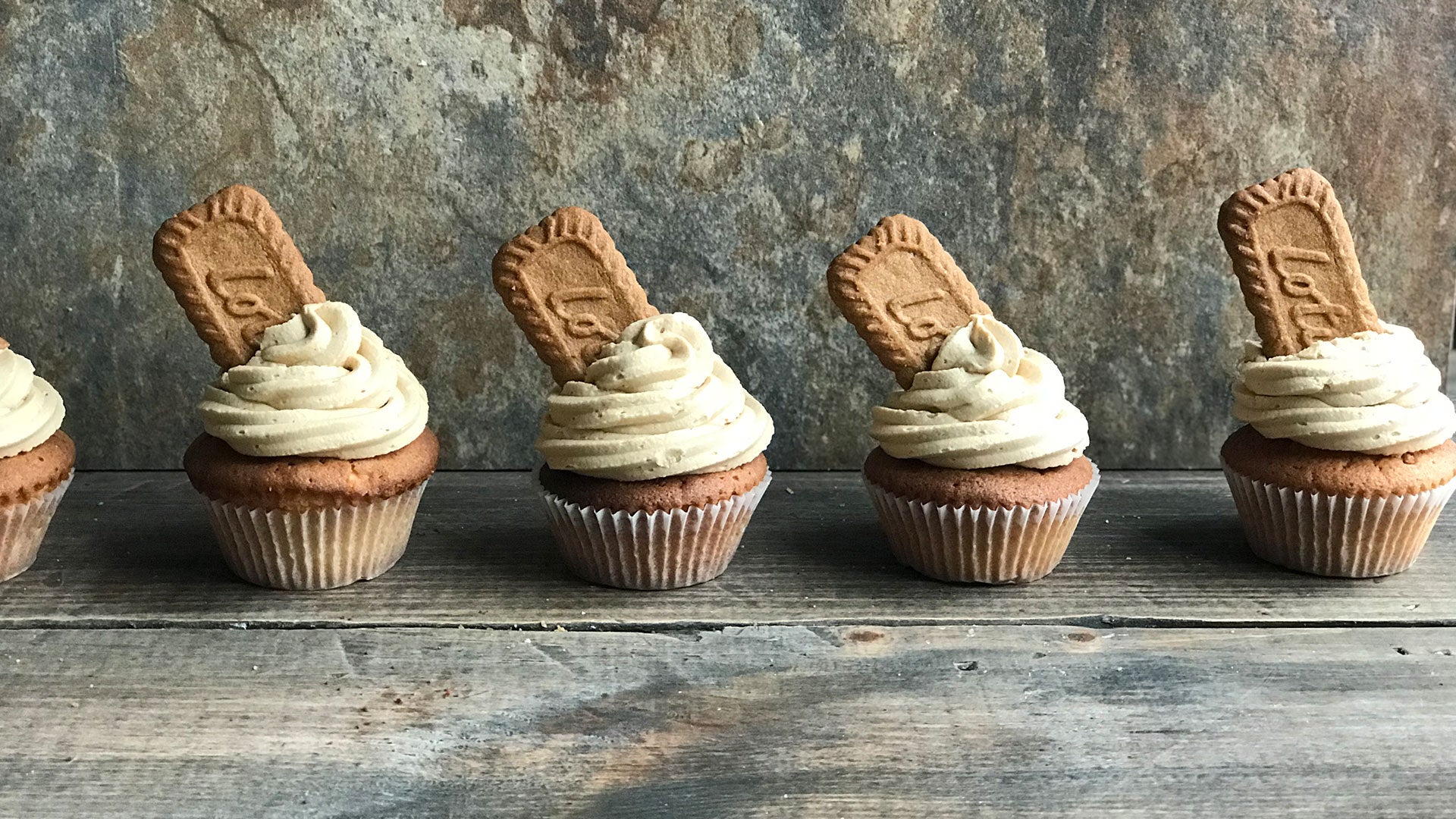 Biscoff-Cupcakes_Header.jpg