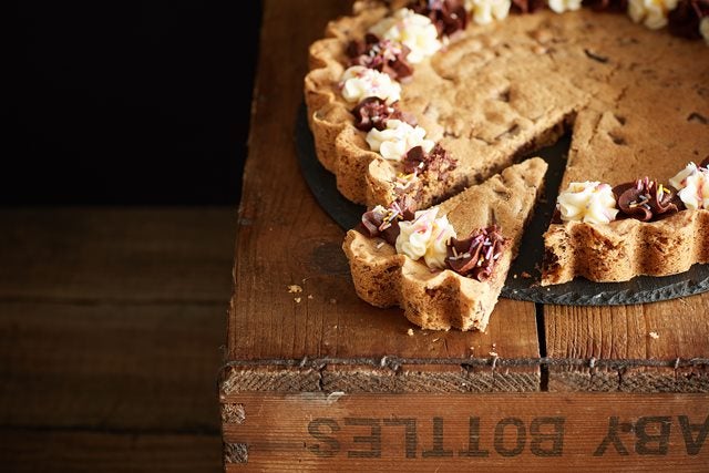 1-giant-cookie-cake-web.jpg