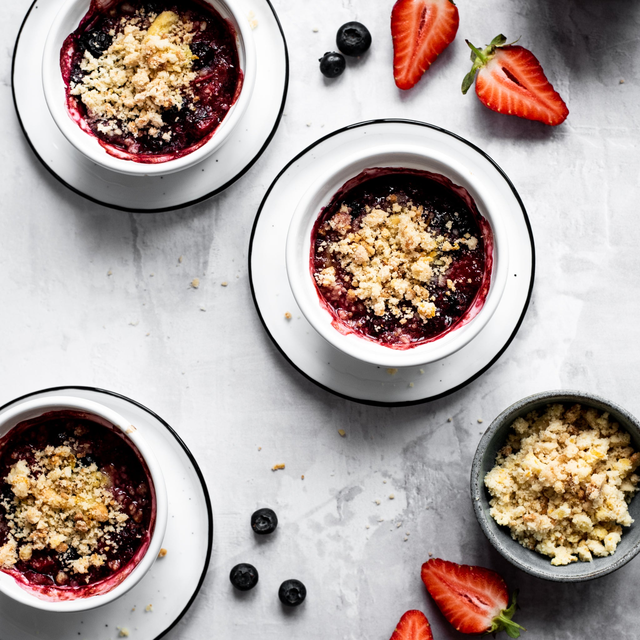 Strawberry-Blueberry-Crumble-SQUARE-3.jpg