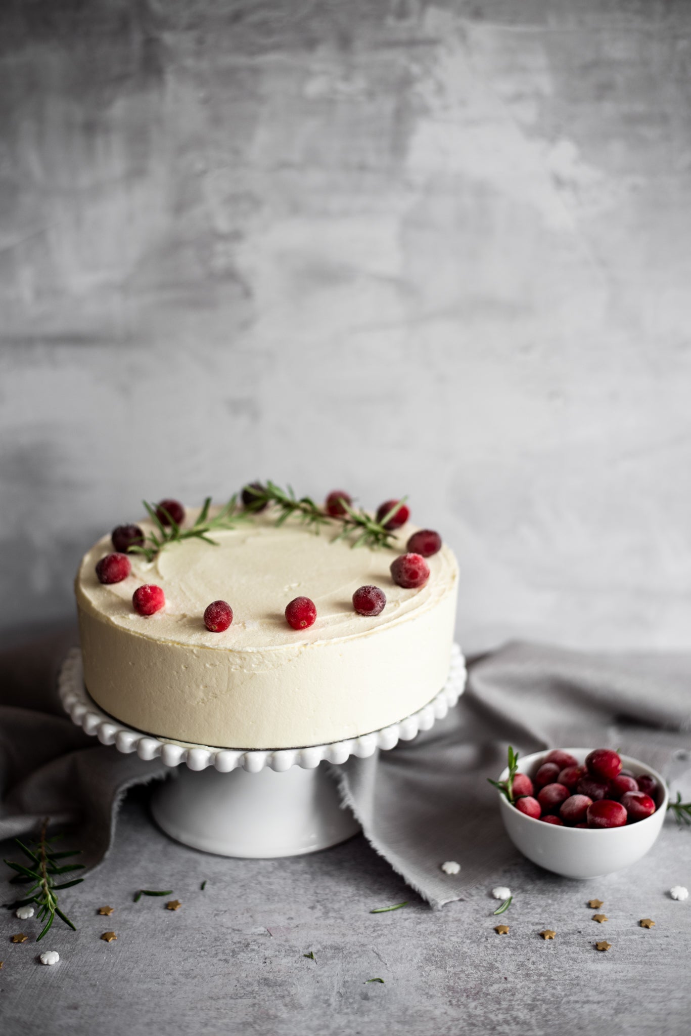 Snowy-White-Christmas-Cake-WEB-RES-4.jpg