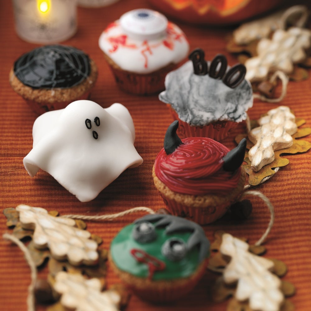 1-Halloween-cup-cakes.jpg