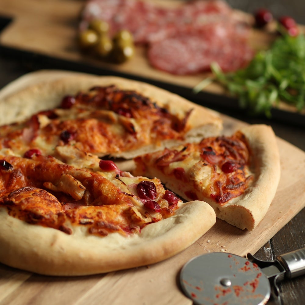 1-Turkey-cranberry-and-ham-pizza-WEB.jpg
