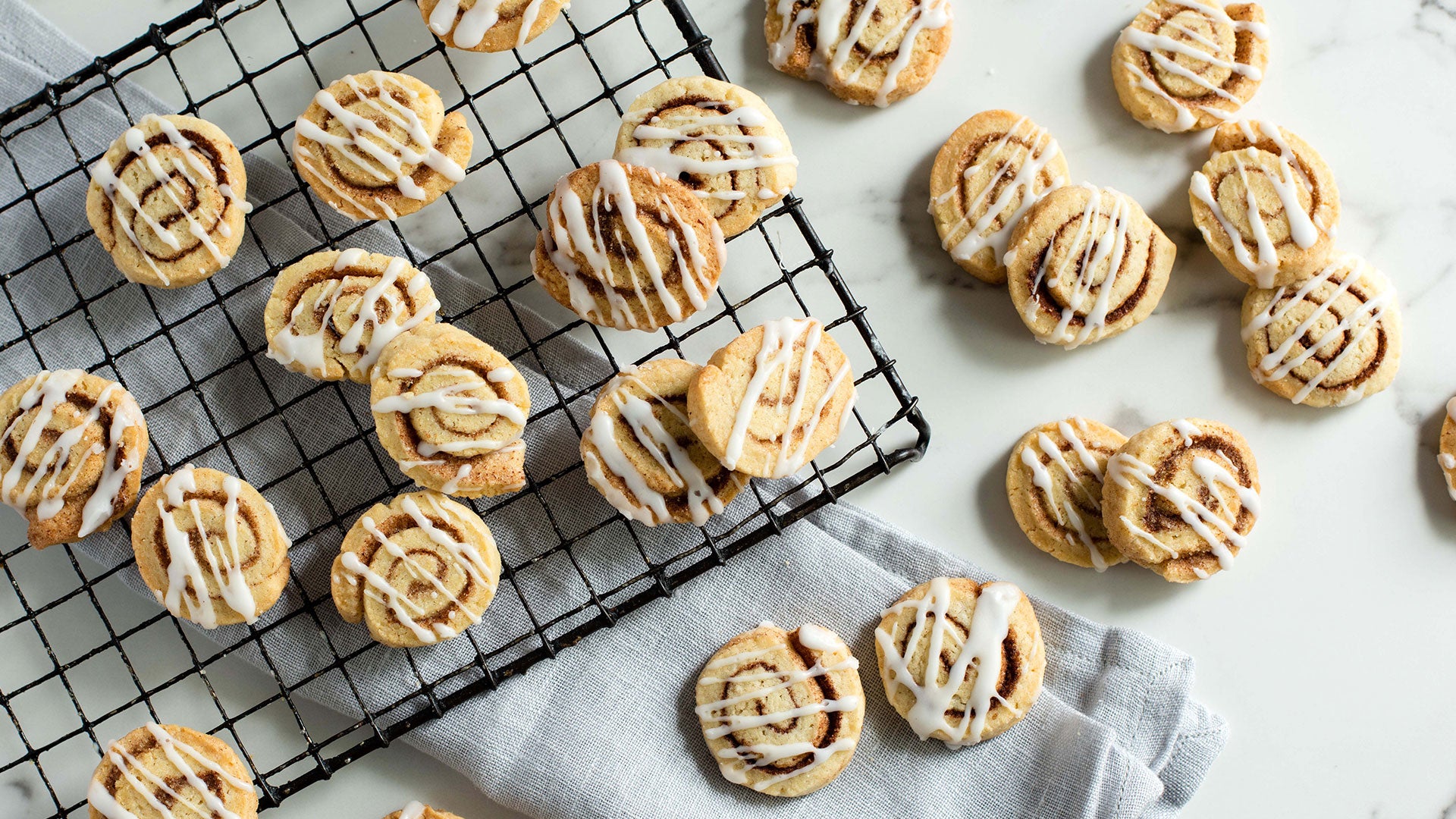 Cinnamon-Roll-Cookies_Header.jpg