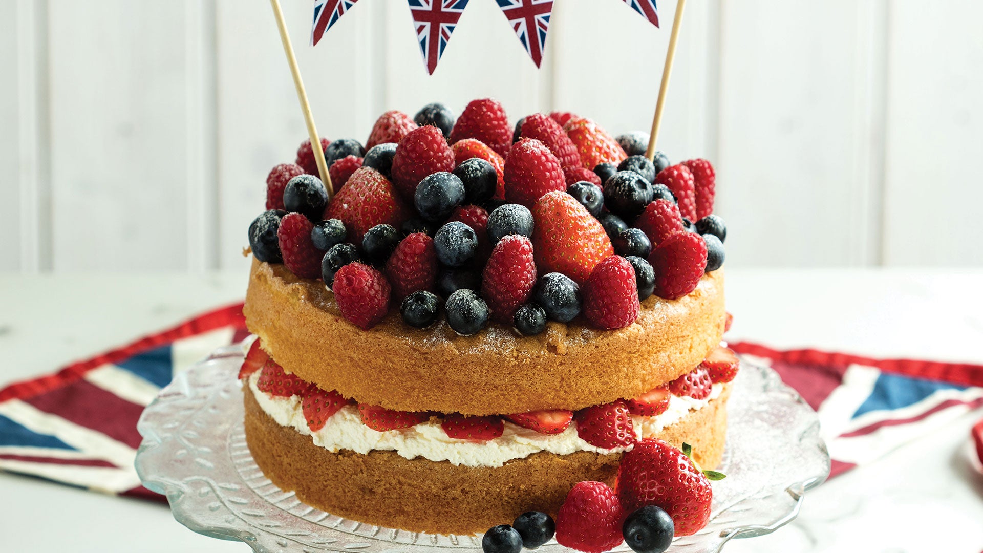 SummerBerryVictoriaSponge_Header.jpg