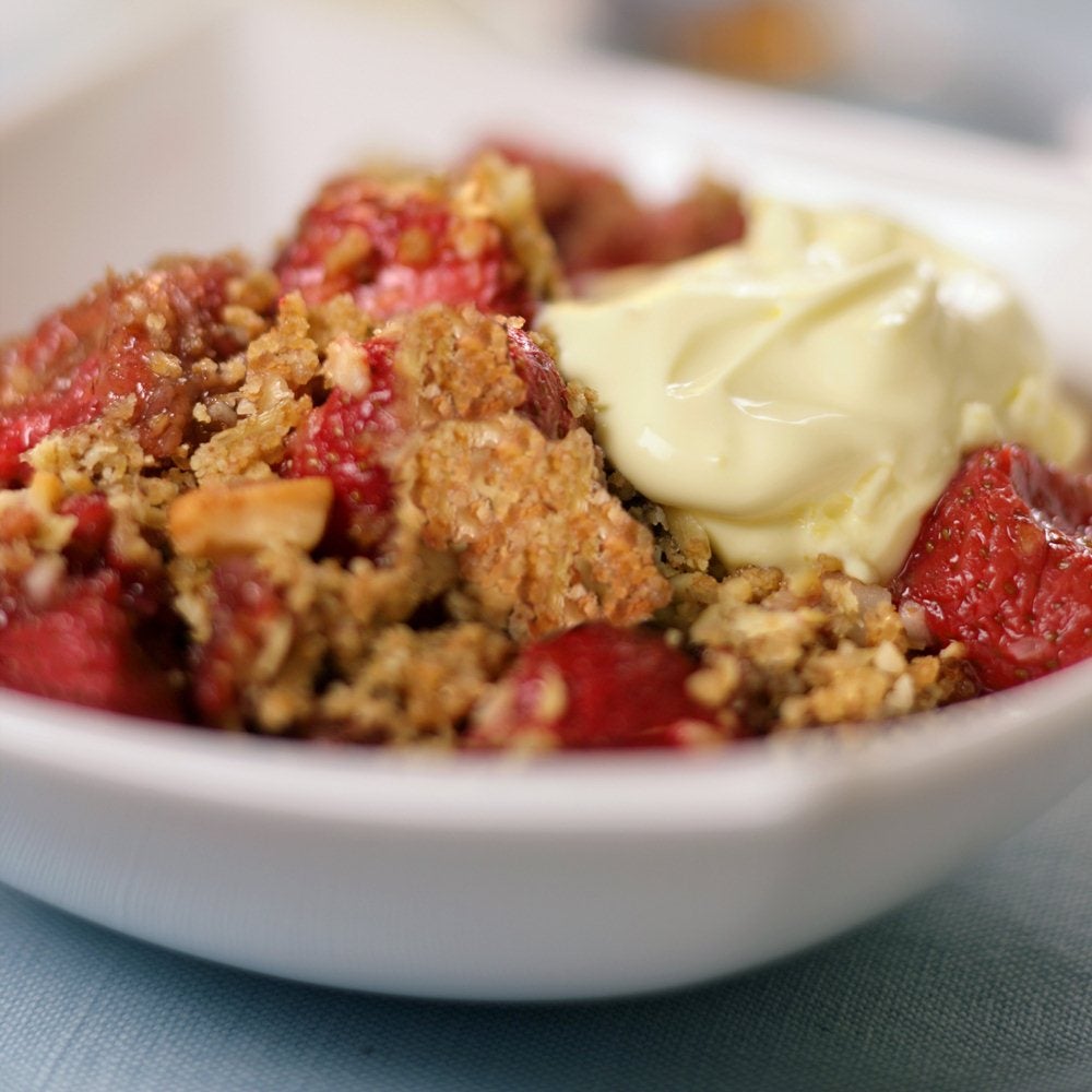 Strawberry Oat Crumble