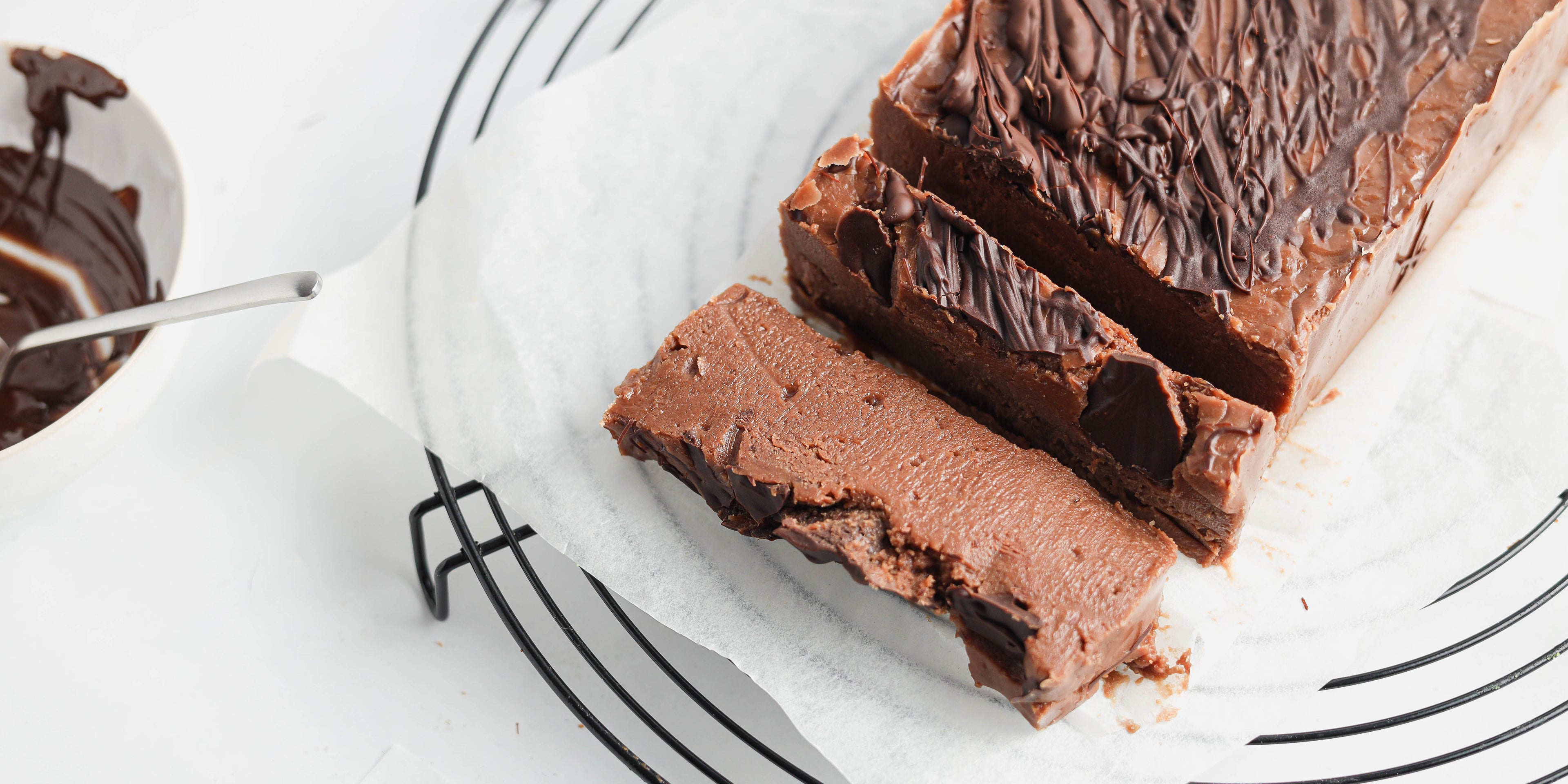 Close up town down view of sliced chocolate halva