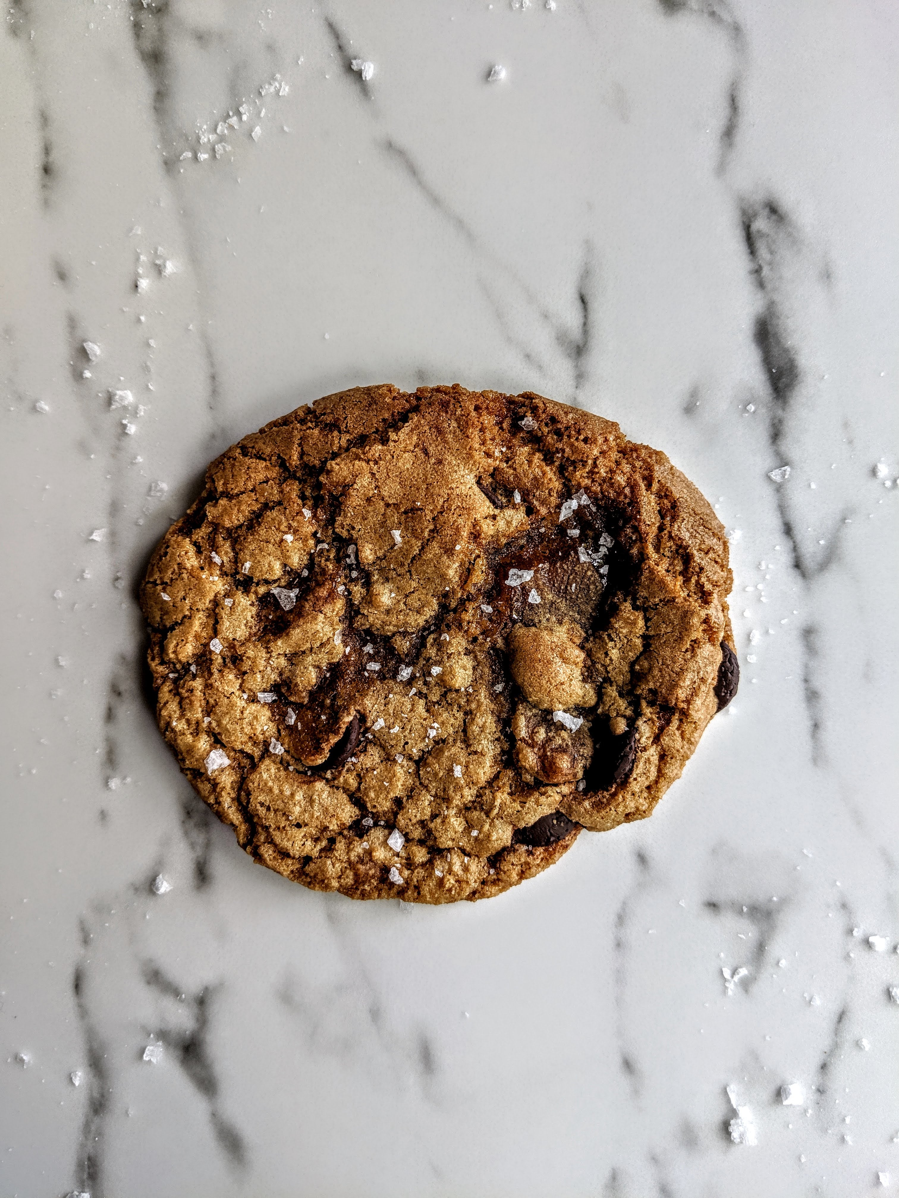 Brown-Buttered-Salted-Caramel-Chocolate-Chip-Cookies-(7).jpg