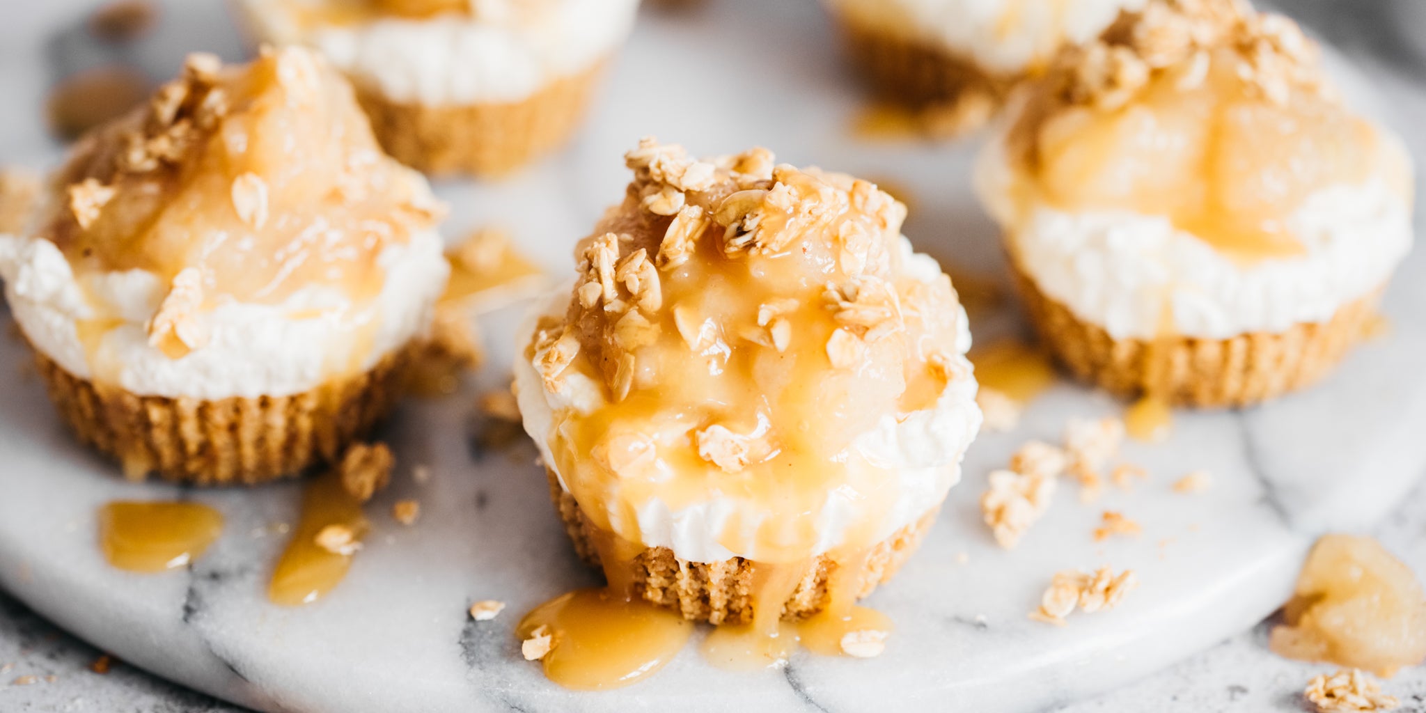Mini cheesecakes covered in caramel