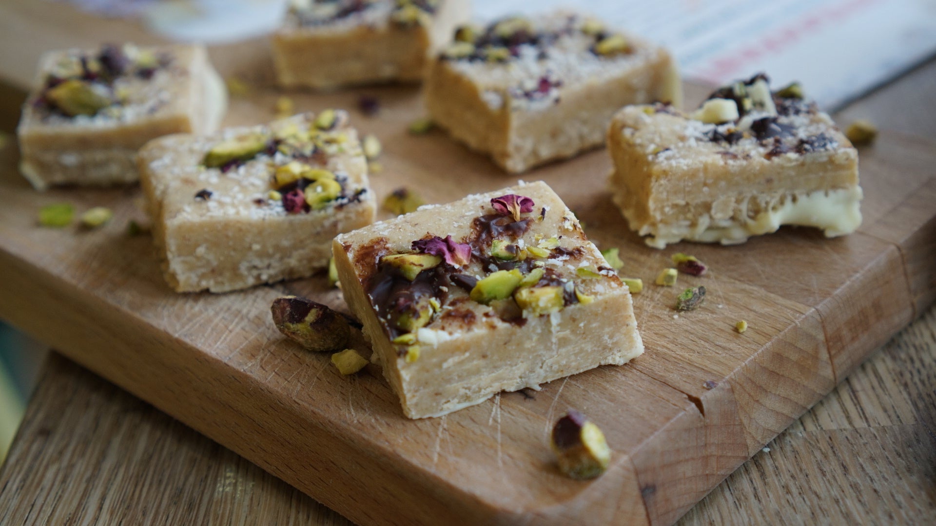 Mauritian-Christmas-Fudge-with-Coconut-Vanilla-and-Rose_Header.JPG