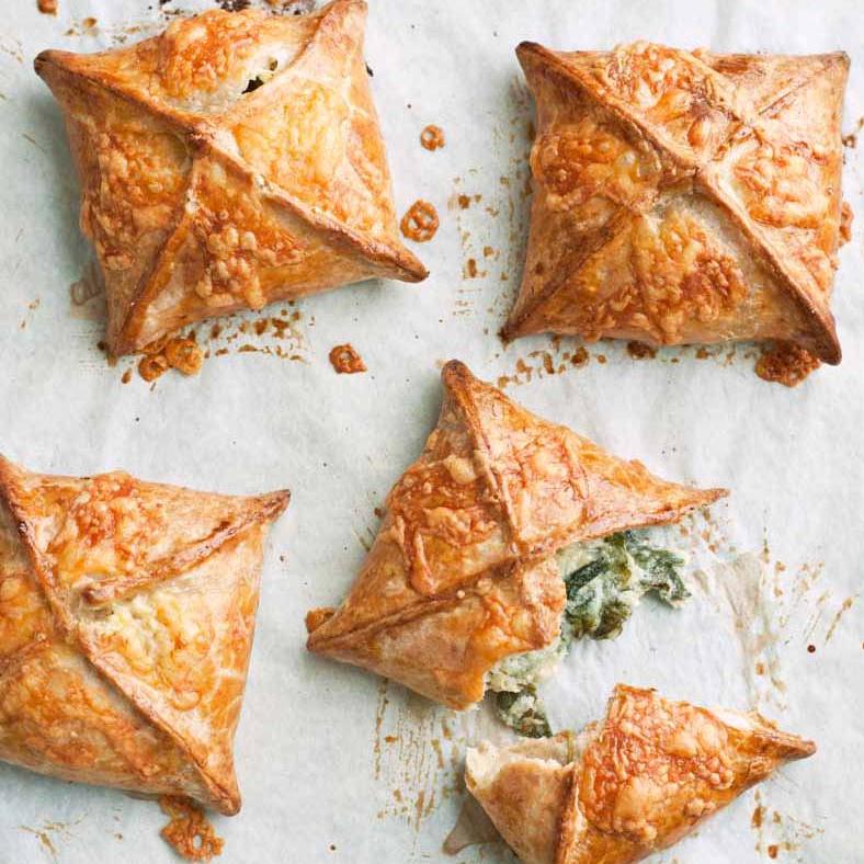 Wholemeal spinach, feta and potato pies