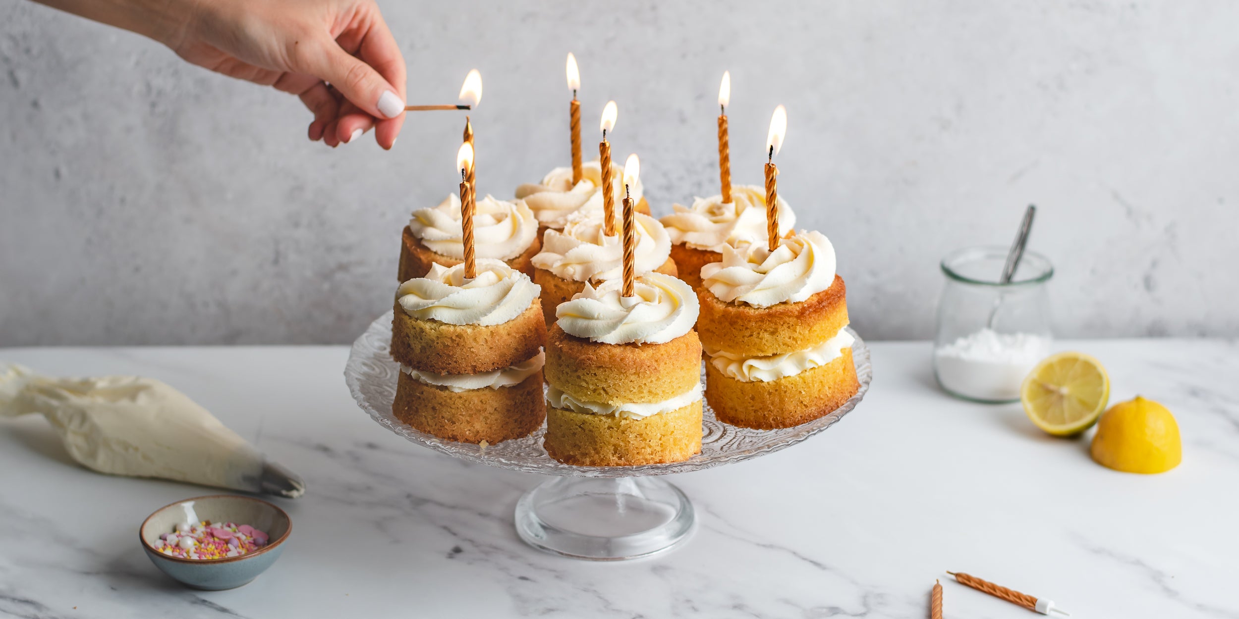 Mini Lemon Cakes