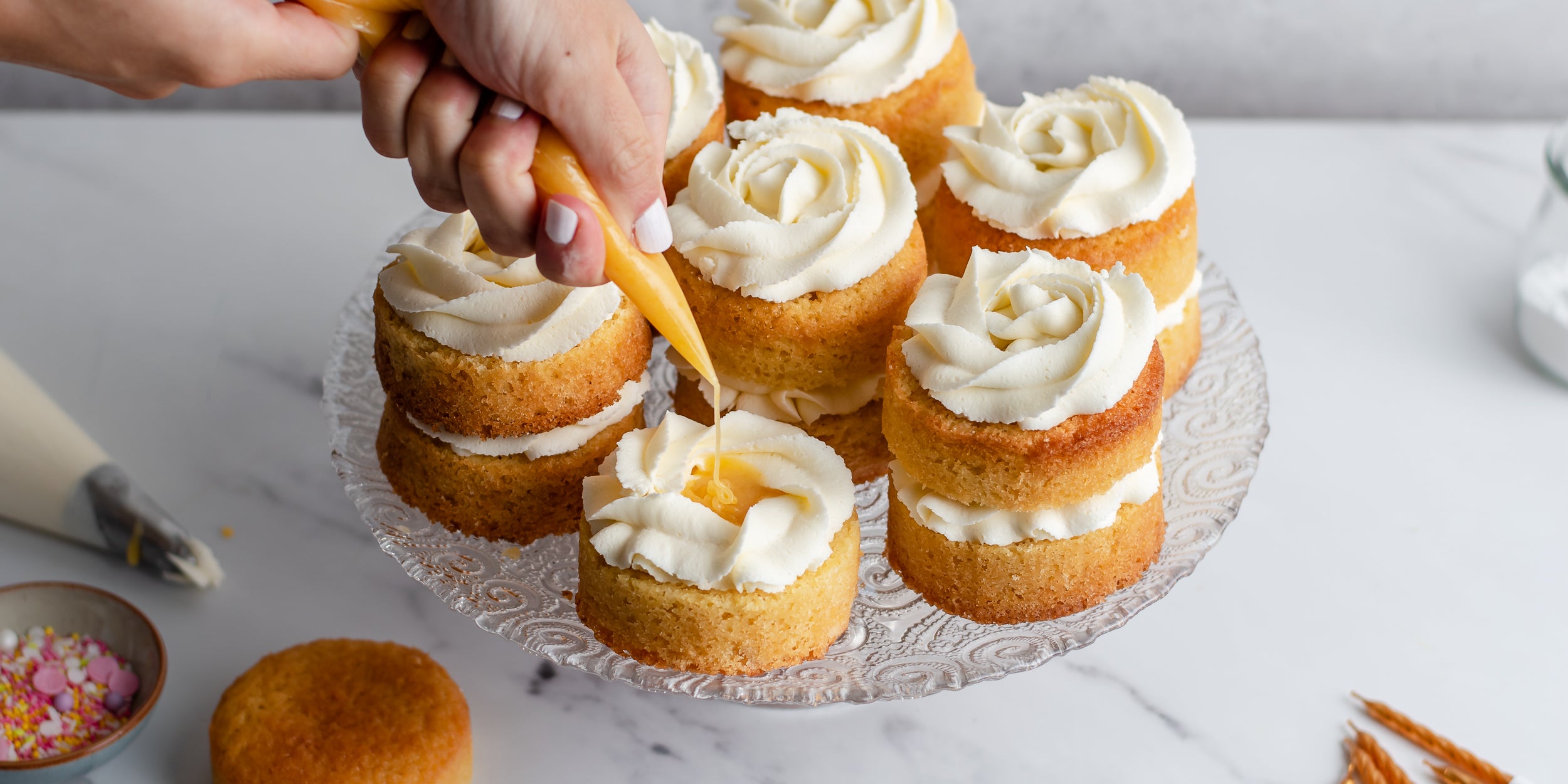 Mini Lemon Cakes