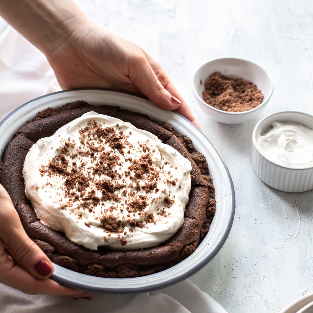 chocolate Mississippi mud pie in a dish