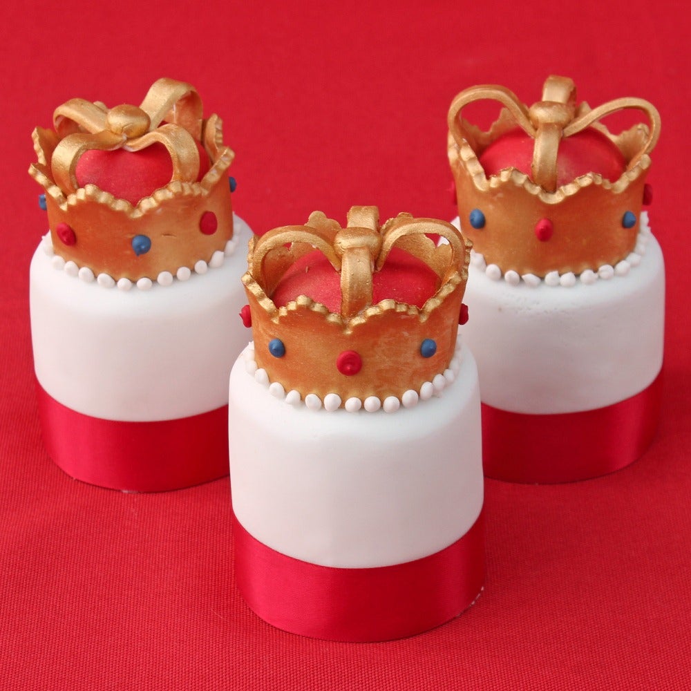 Individual Crown Fruit Cakes