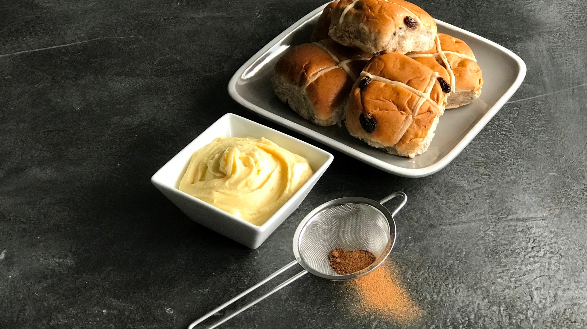 Hot Cross Bun Buttercream