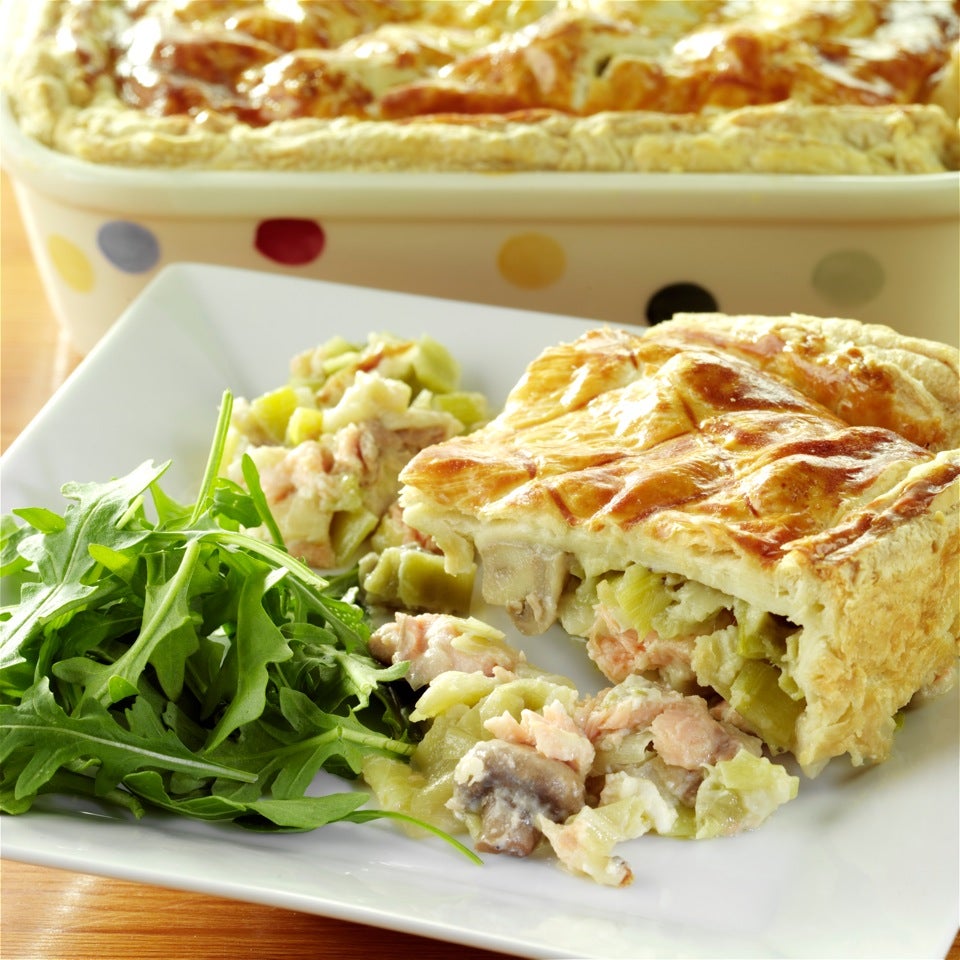 Salmon, mushroom and leek pie