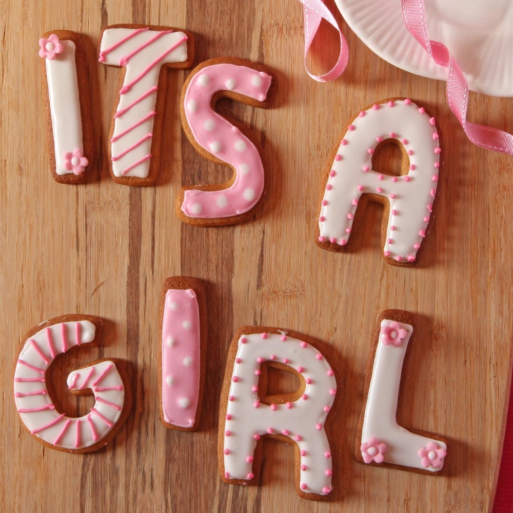 1-Its-a-girl-biscuits-web.jpg