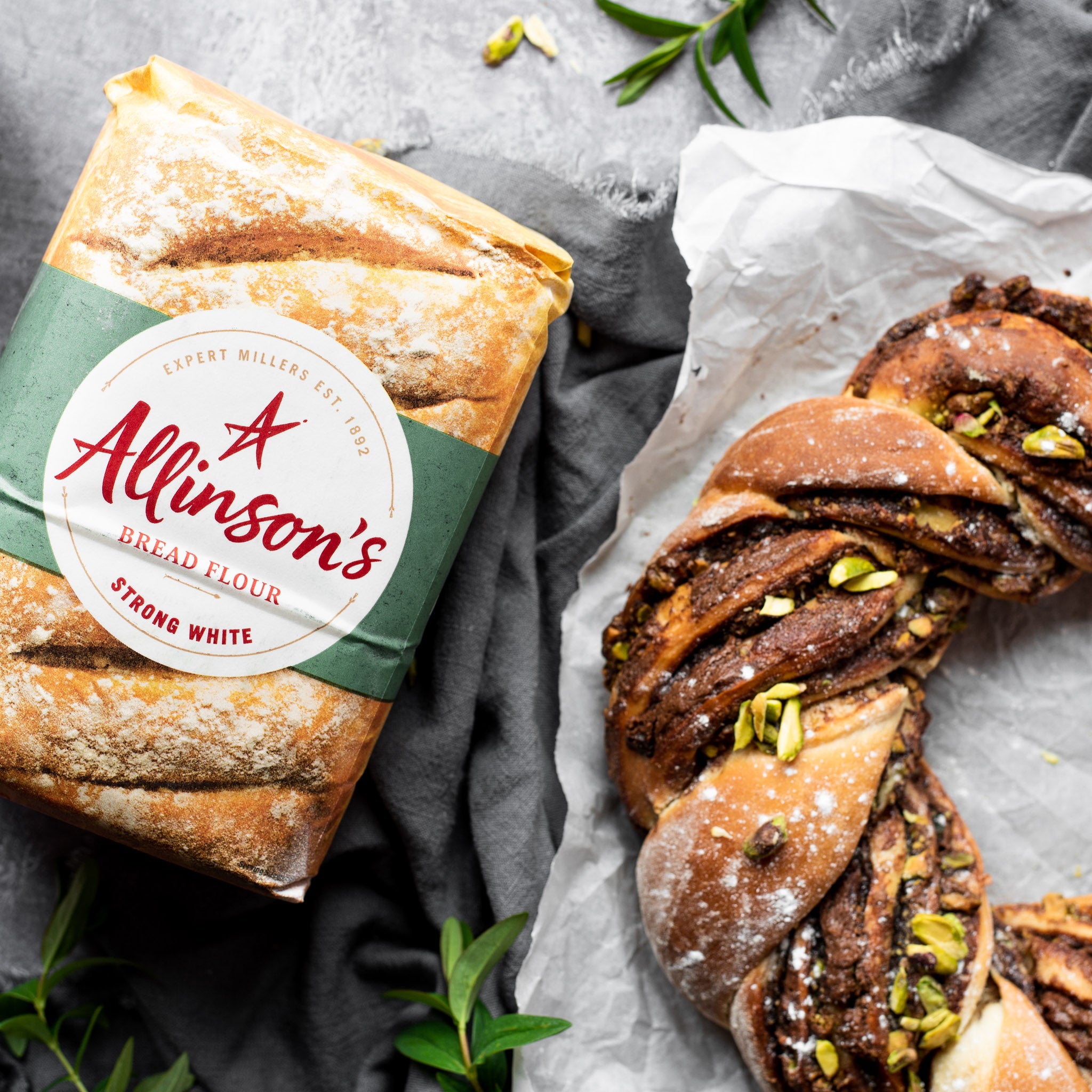 Allinsons-Chocolate-Pistachio-Wreath-1-1-Baking-Mad-3.jpg