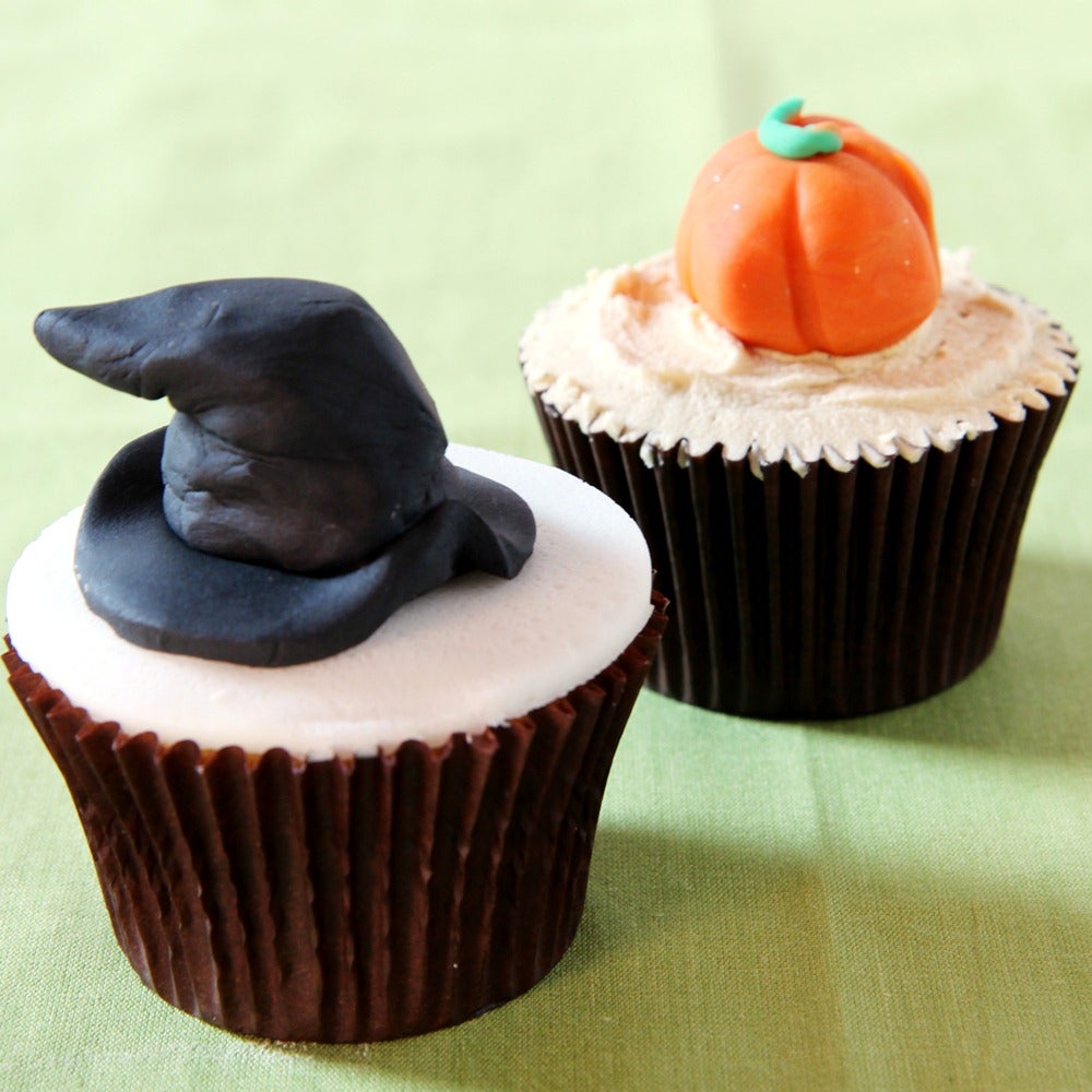 1-Witches-hat-cupcake.jpg