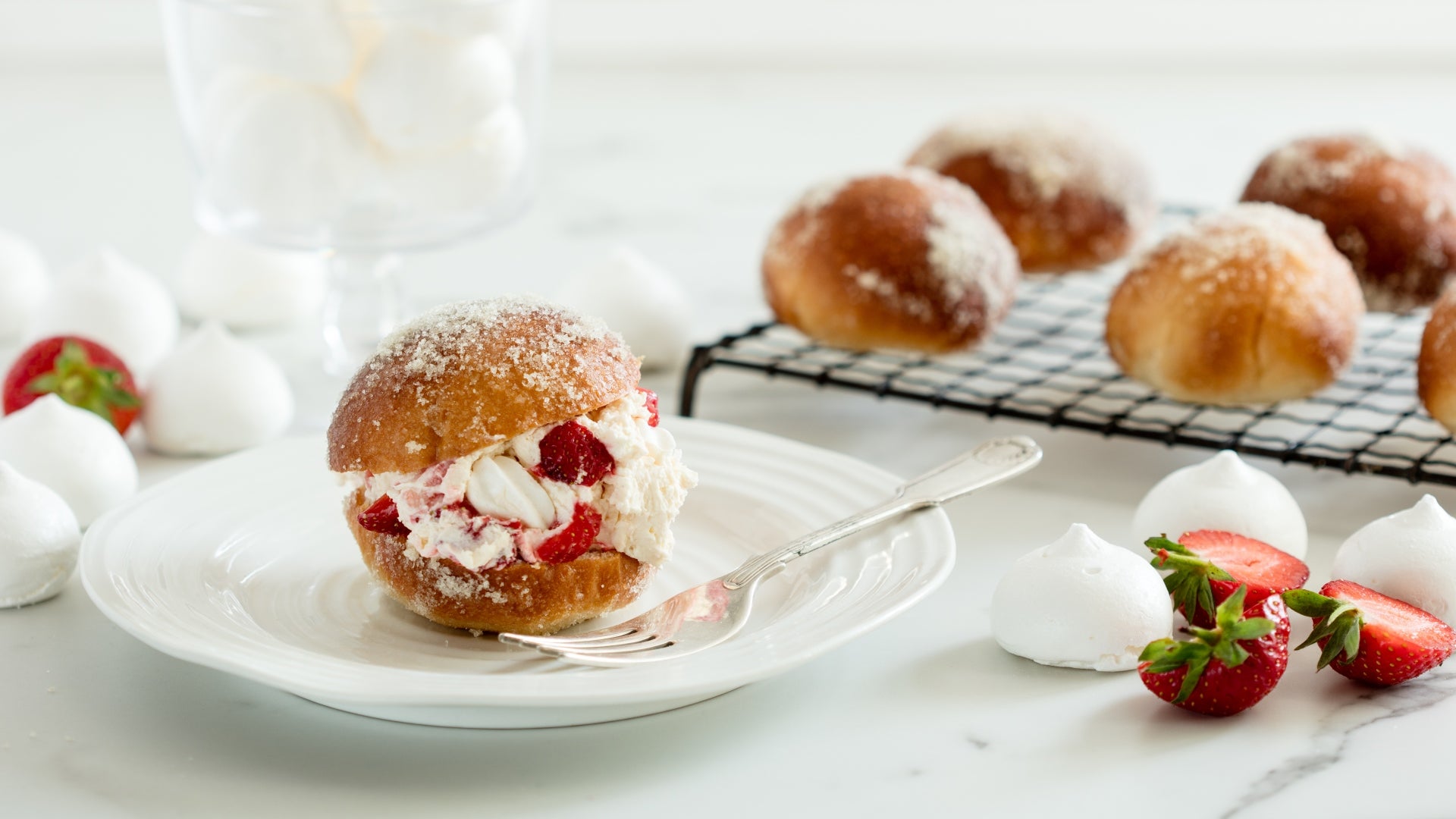 Eton-Mess-Doughnuts_Header.jpg