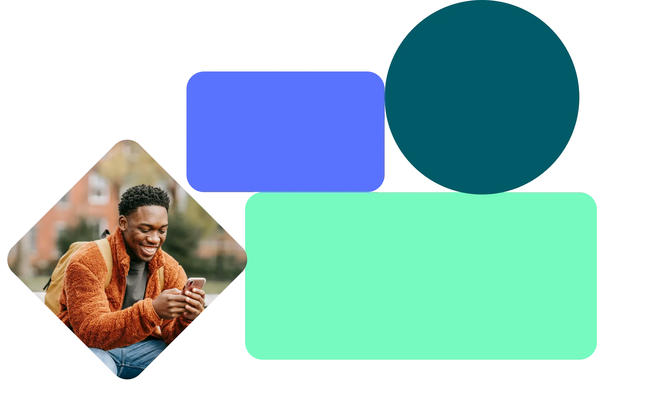 Jeune homme souriant en pull marron, assis dehors et regardant son téléphone, image circulaire sur fond gris avec formes géométriques colorées.