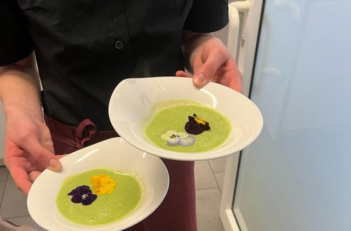 Teller mit Suppe Teller mit Suppe