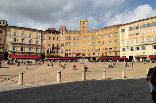 Piazza del campo in Siena Piazza del campo in Siena